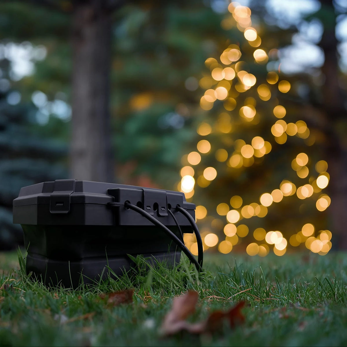 Masterplug Outdoor Weatherproof Power Kit Black WDBC84BP | 4 Socket | 8Mtr Extension Lead | IP54 Rated | Safe Power Solution for Garden and DIY Use | Ideal for Festive Lights and Outdoor Tools | 13A Rated | Collapsible Design