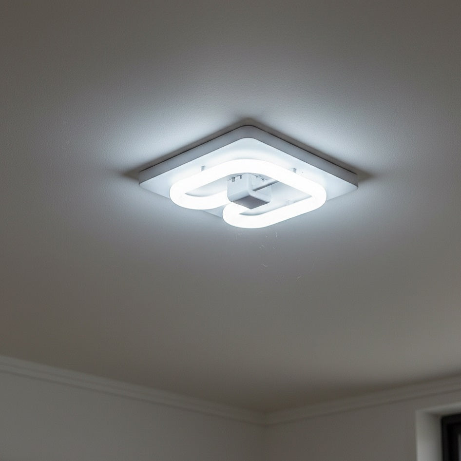 Energizer 2 Pin LED Lamp Cool White 135mm x 135mm x 33mm 7W S30400 | 750 Lumens in a Narrow Cone | 30 Year Life Span