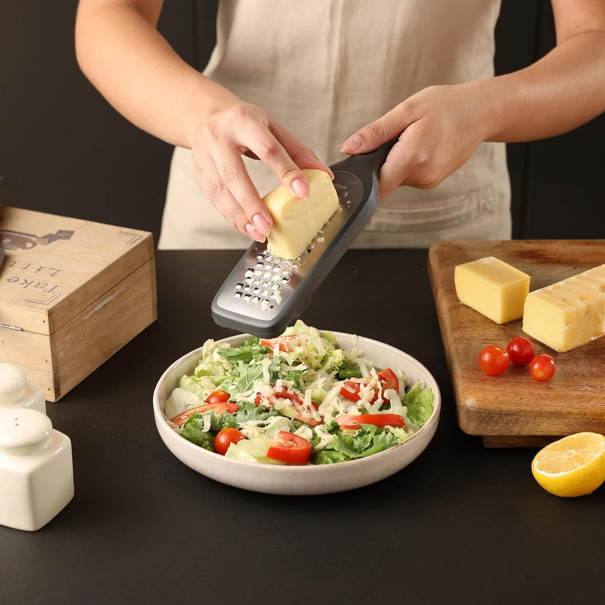 Zyliss Coarse Grater Beluga Grey 280mm x 72mm x 24mm E900064 | Eco Handle