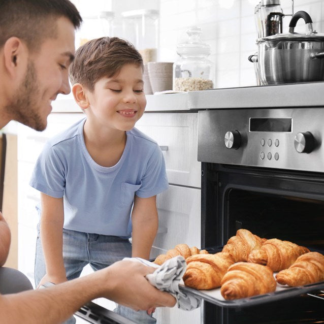 Blackmoor Reusable Cooking Sheets Brown 40cm x 33cm Pack of 2 65480 | Non-Stick Baking Mats | Cut to Size | Dishwasher Safe Oven Liners | Ovenproof | Catches Spills and Spatters | Grill Sheets | Roasting Liners | Kitchen Baking Mats | Baking Tray Liners