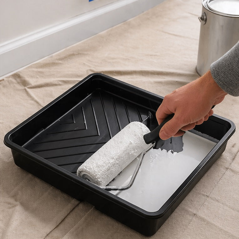 Dekton Paint Roller Tray Black 9-Inch DT95875T | Heavy Duty Paint Tray | Deep Well Design | For Emulsion and Gloss Painting | DIY Decorating Tool | Painting Accessories | Home Painting Supplies | Professional Paint Tray | Wall Painting Tools