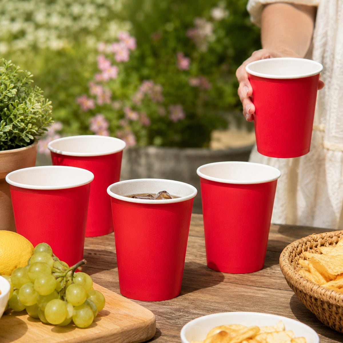 Unique Disposable Cups Ruby Red 270ml Pack of 14 X31456EU | Lightweight | Picnic BBQ Beverage Cups | Birthday Party Tableware Cups