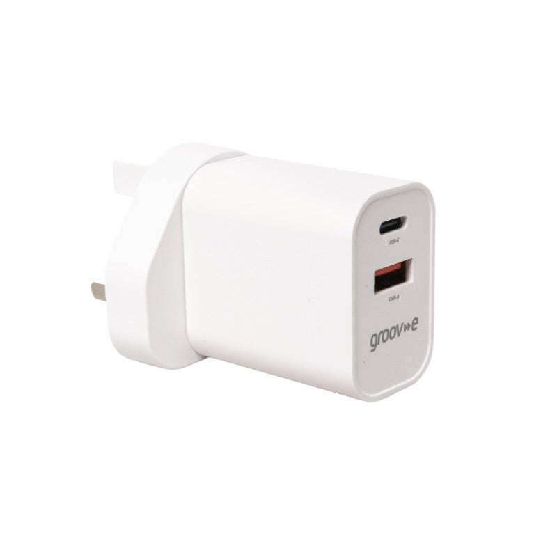 Groov-e USB-C and USB-A Travel Wall Charger White GVMA113WE | Fast Charge | 25W Power Delivery | Includes Carry Pouch | World Adaptors Included | GaN Technology