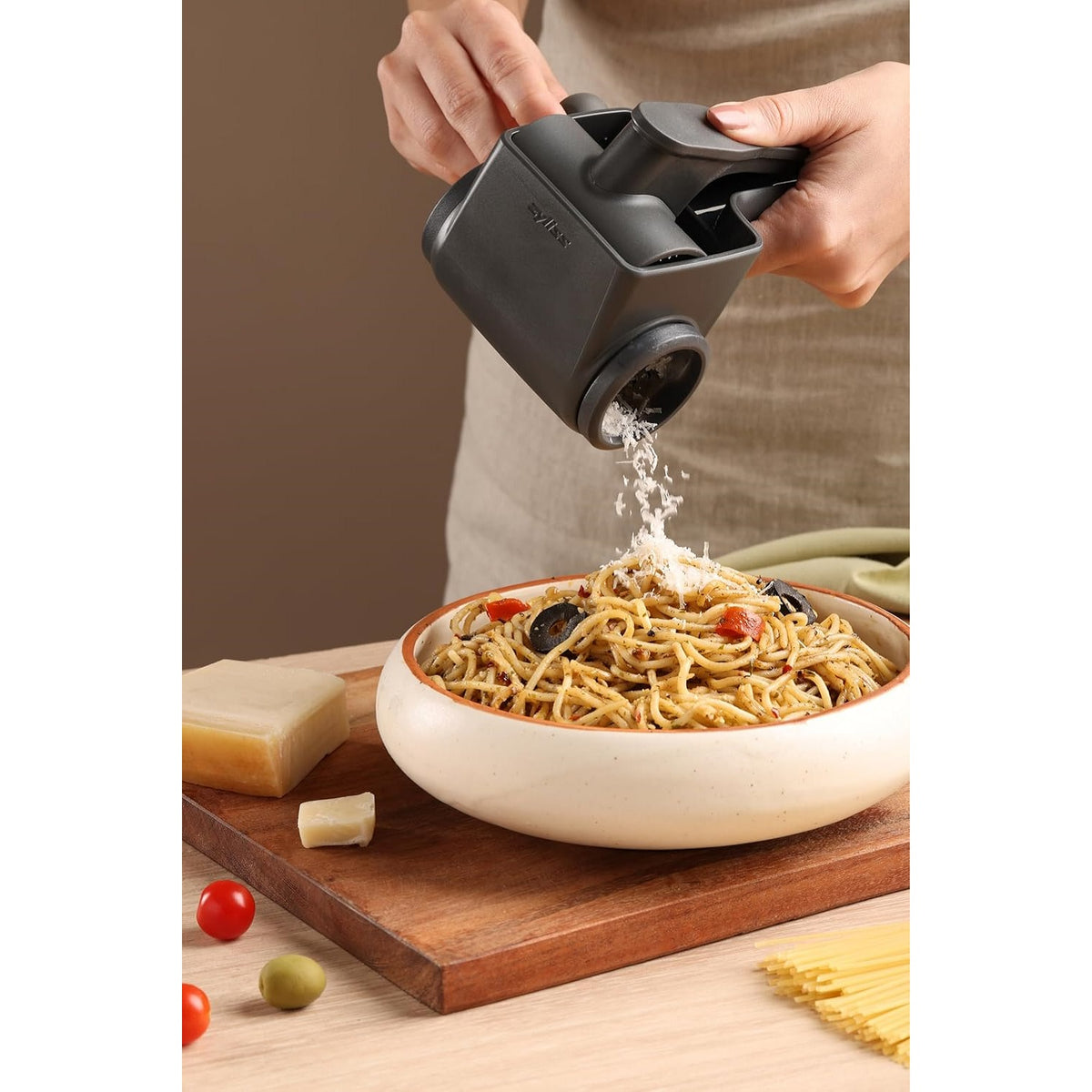 Zyliss Professional Rotary Cheese Grater Grey E900067 | Razor Sharp Blade Drum | Left and Right Handed Use | 15 Percent Wheat Straw Eco Friendly Material | Hand Crank Chocolate Grater | Nut Grinding Tool | Hard Cheese Shredder | Manual Kitchen Slicer | Easy Clean Detachable Handle