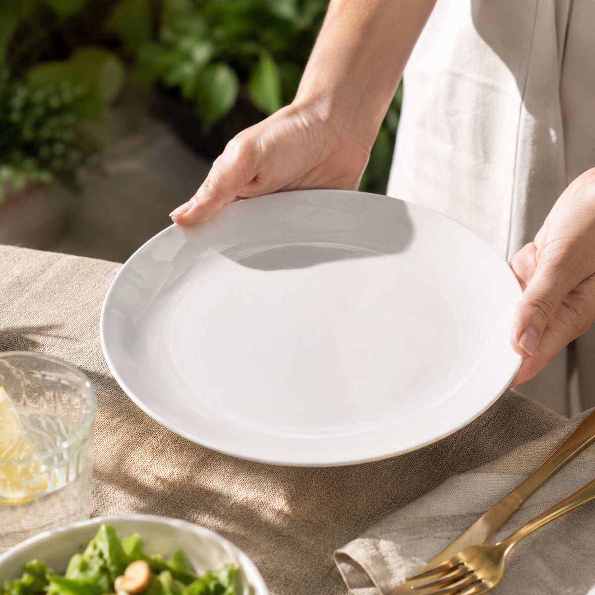 Highlands Homeware Porcelain Side Plate White 9-Inch BAS19 | Small Round Serving Plate | Dessert Salad Bread Plate | Everyday Tableware