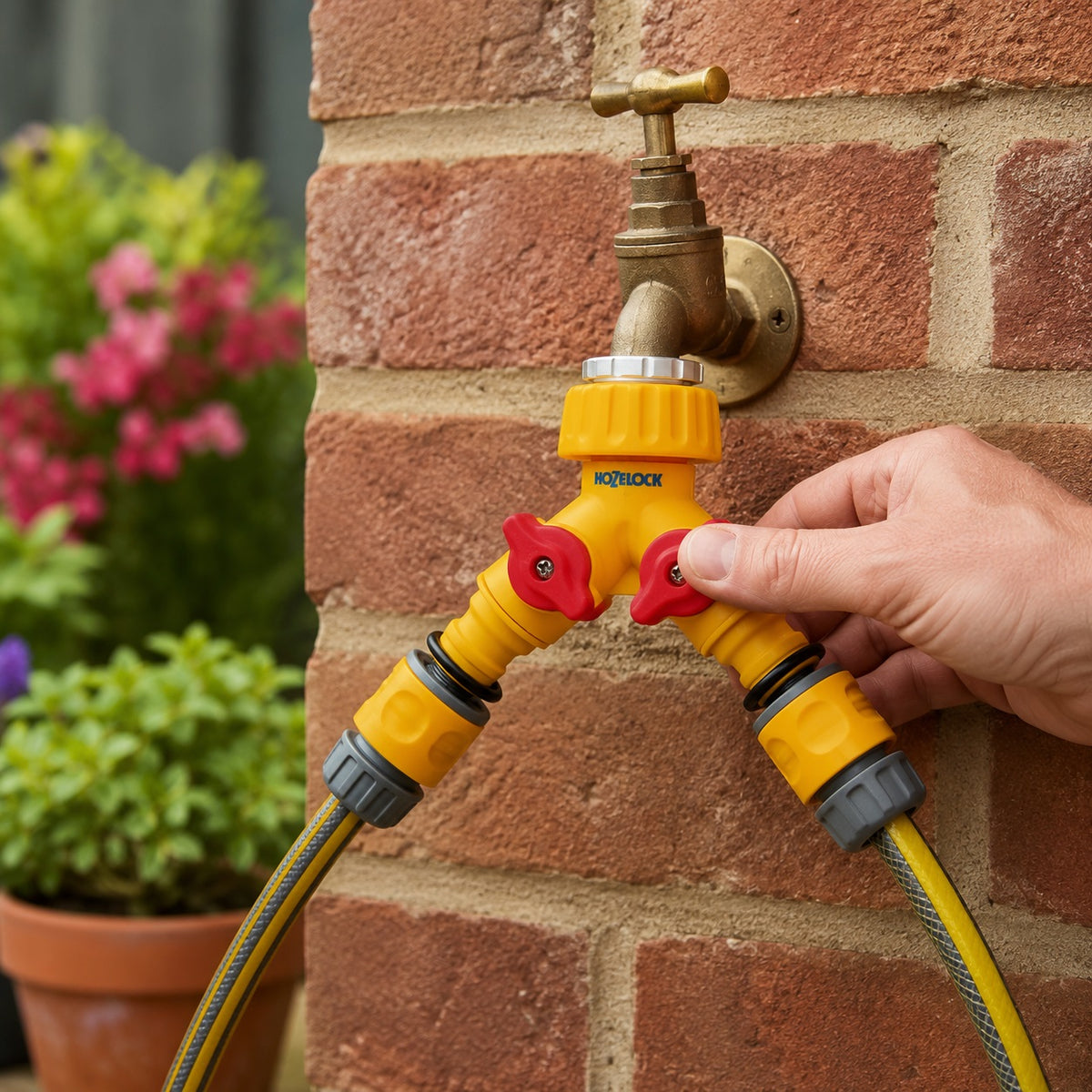 Hozelock Heavy Duty Plastic Dual Tap Connector Yellow 0.75-Inch 22560000 | Supplied With Complete Fittings | Tap Adapter | Two Way Tap Connector | Hose Pipe Tap Fitting