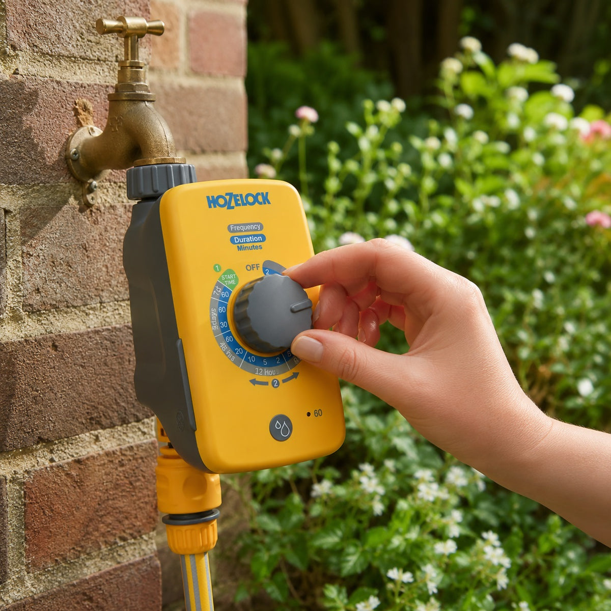 Hozelock Select Controller Water Timer Yellow 22200000 | Supplied With Complete Fittings | Plant Watering Timer | Irrigation Controller | Garden Watering Accessory | Automatic Irrigation System
