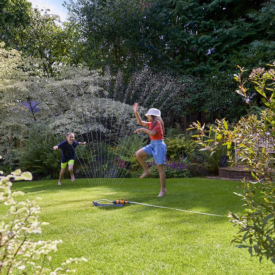 Hozelock Plus Rectangular 220M Adjustable Oscillating sprinkler Multicolour 100-100-250 | Supplied With Complete Fittings | Stop and Adjust Water at the Sprinkler | Durable and Long Lasting | Even Coverage Sprinkler