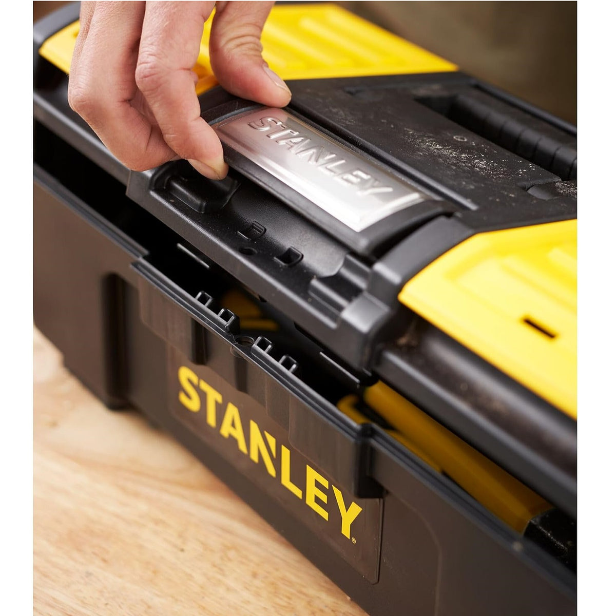 Stanley One-Touch Tool Box Black Yellow 39.4cm x 22cm x 16.2cm Pack Of 1 1-79-216 | Removable Tote Tray Lid Organisers | Heavy Duty Portable Storage Chest | Suitable for Tools Hardware Accessories Organisation