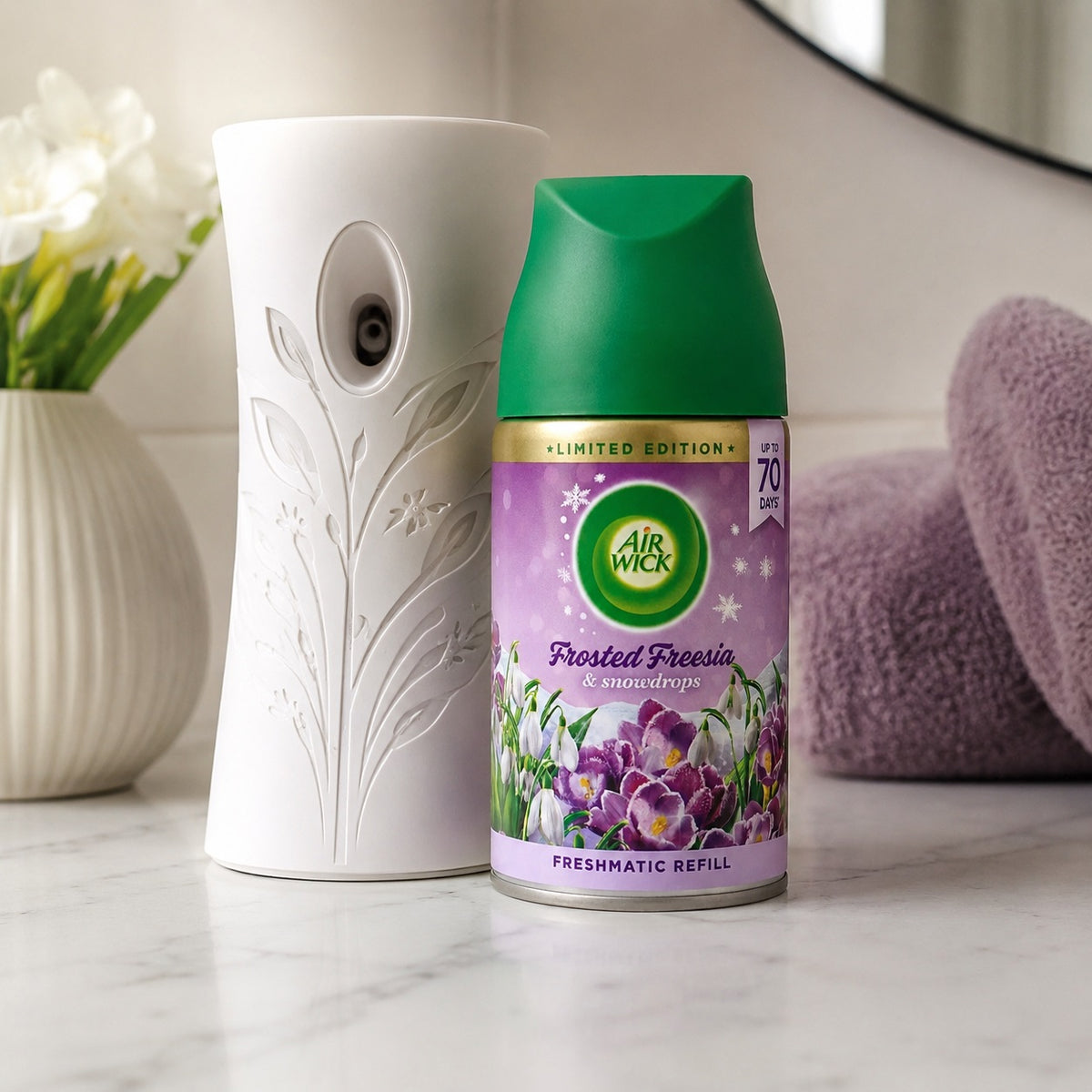 Air Wick Freshmatic Refill Frosted Freesia and Snowdrops 250ml AIR32 | Automatic Spray Air Freshener Can | Room Fragrance Aerosol | Upto 70 Days of Freshness