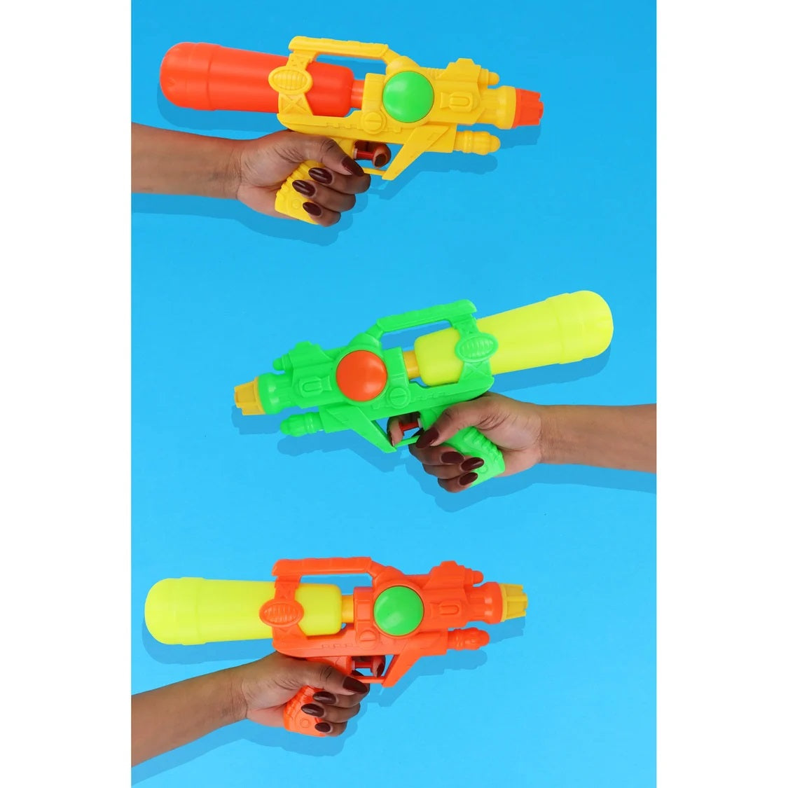 Henbrandt Water Gun Assorted 31cm R08291B | Water Blaster Toy | Fun Water Gun | Colourful Water Gun | Summer Outdoor Toy | Water Fight Gun | Water Toy