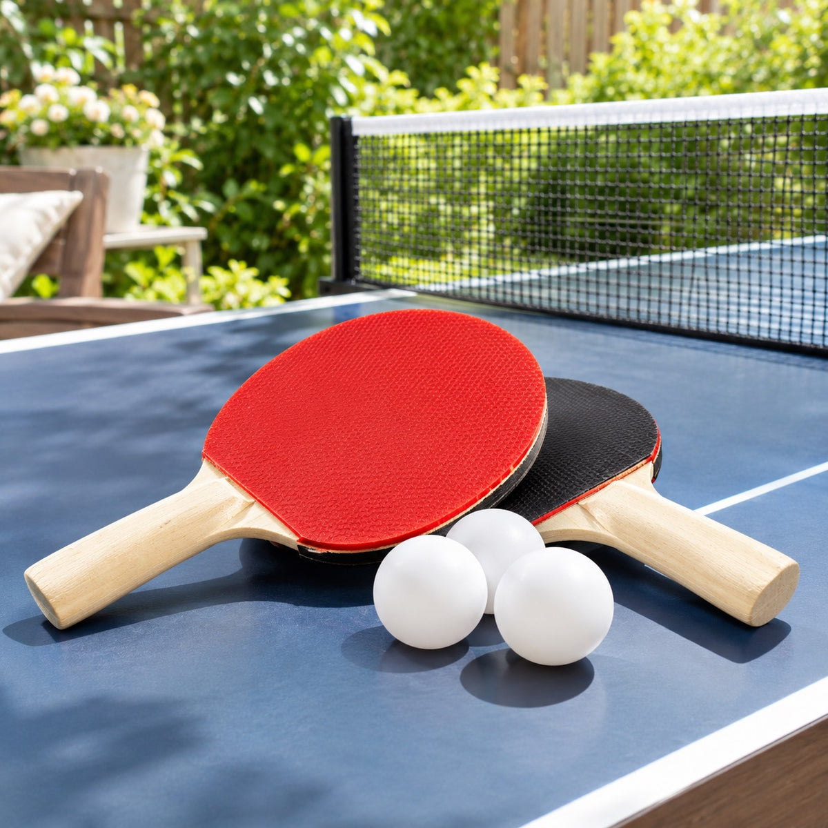Henbrandt Table Tennis Set Assorted T38558A | Includes 2 Bats | 3 Balls and A Table Tennis Net | Table Tennis Equipment | Table Tennis Accessories | Home Table Tennis | Casual Table Tennis